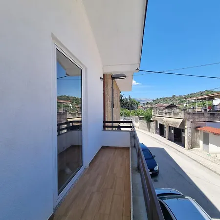 32 Holiday home *